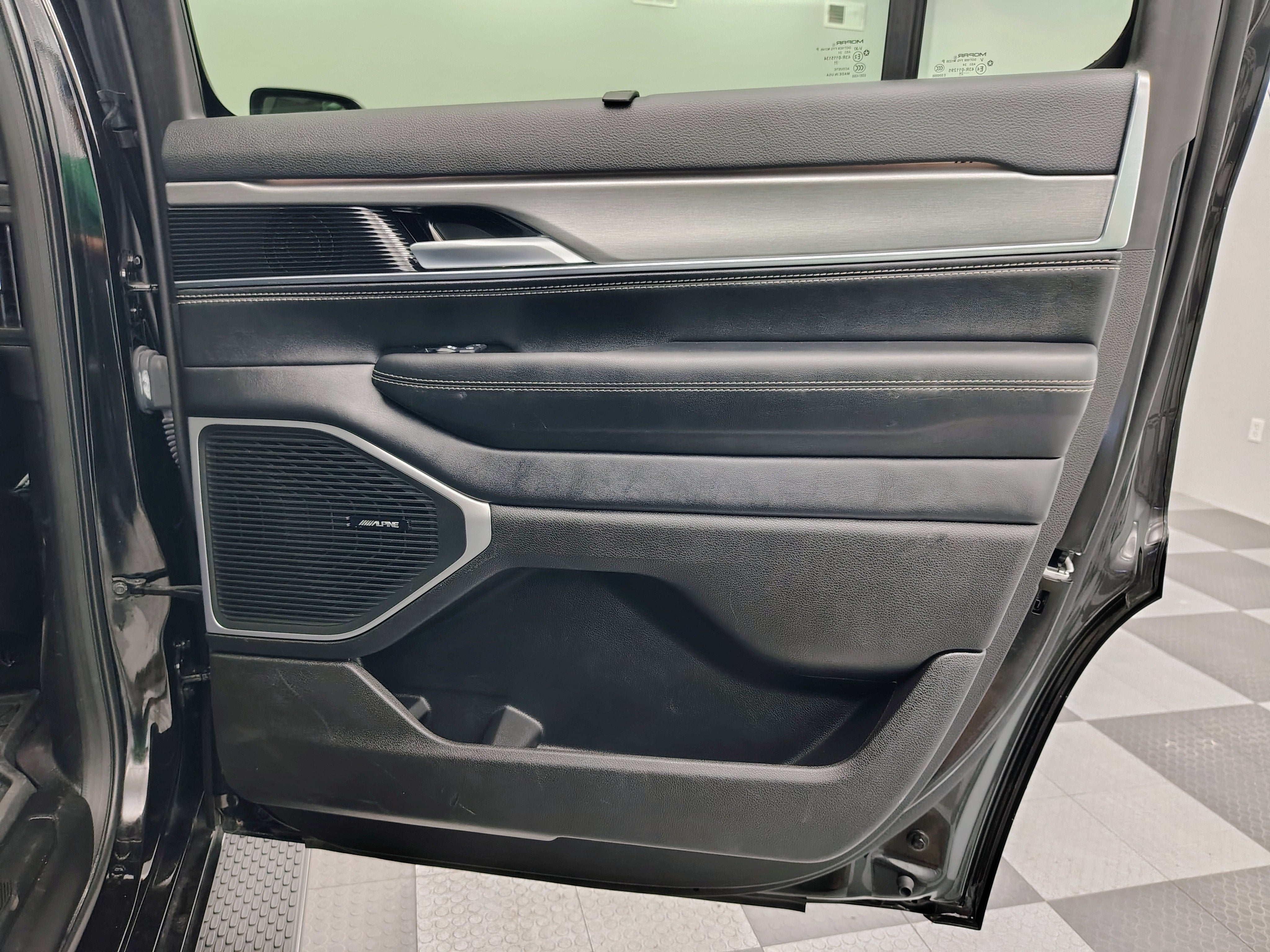 2024 Jeep Wagoneer Series II Carbide