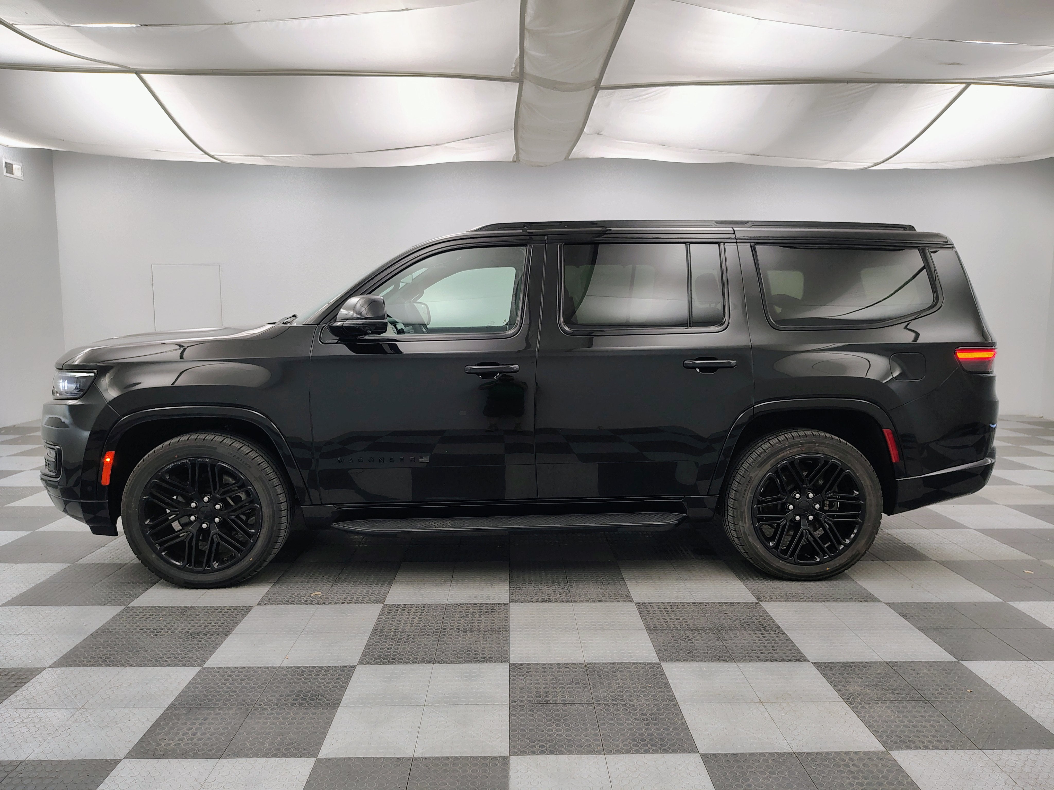 2024 Jeep Wagoneer Series II Carbide