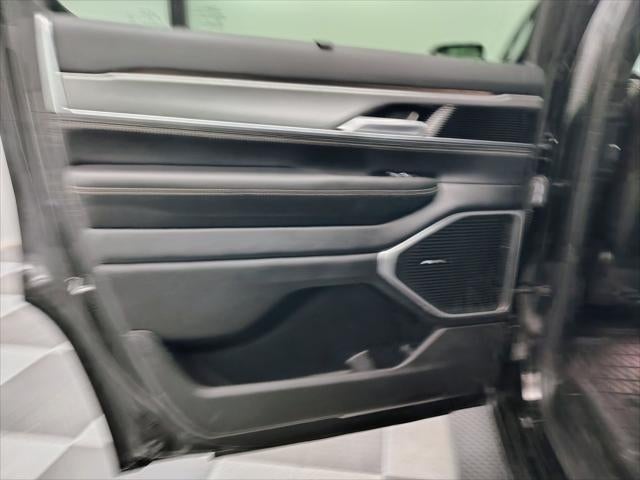 2024 Jeep Wagoneer Series II Carbide