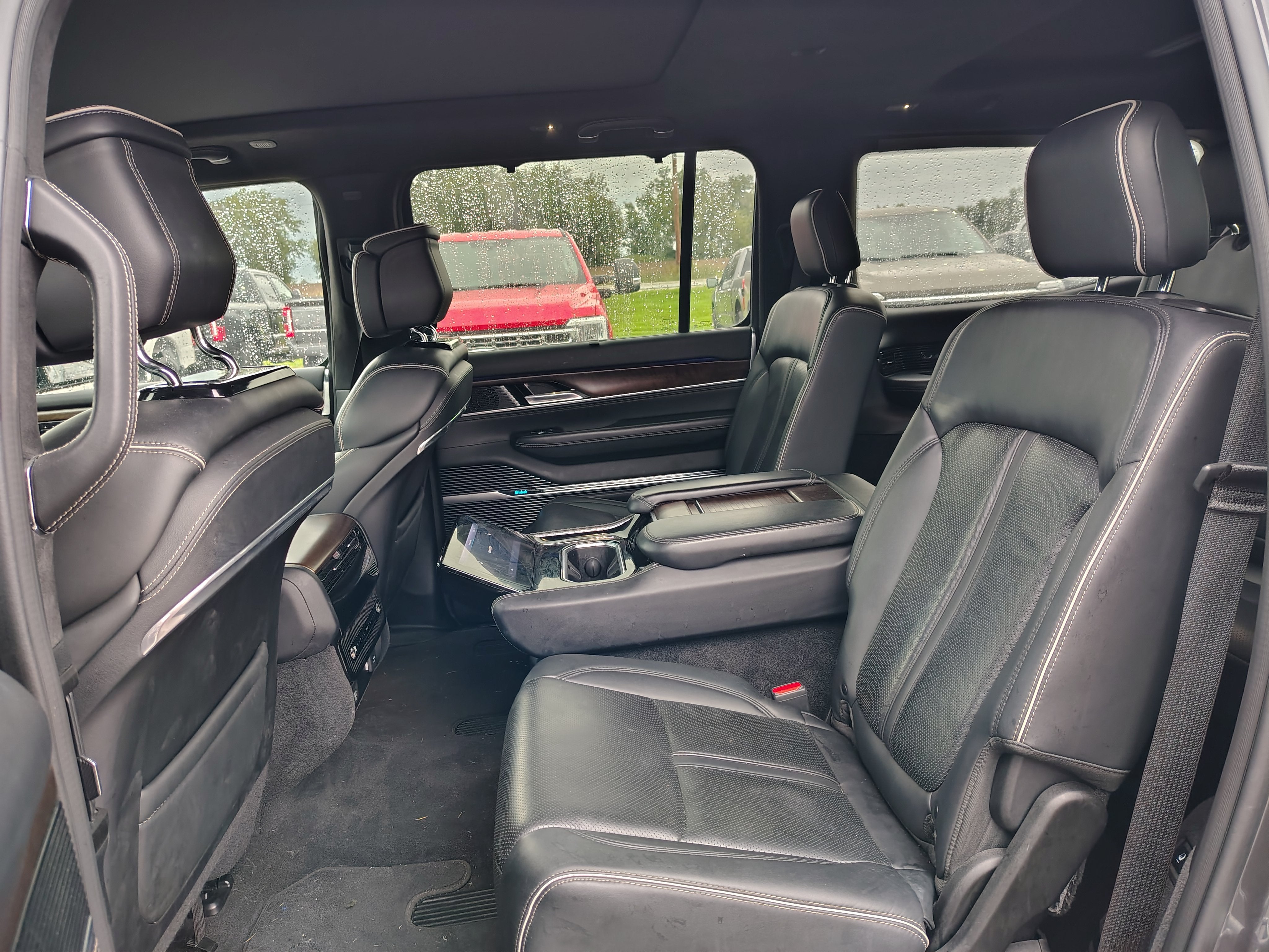 2023 Jeep Grand Wagoneer Series II