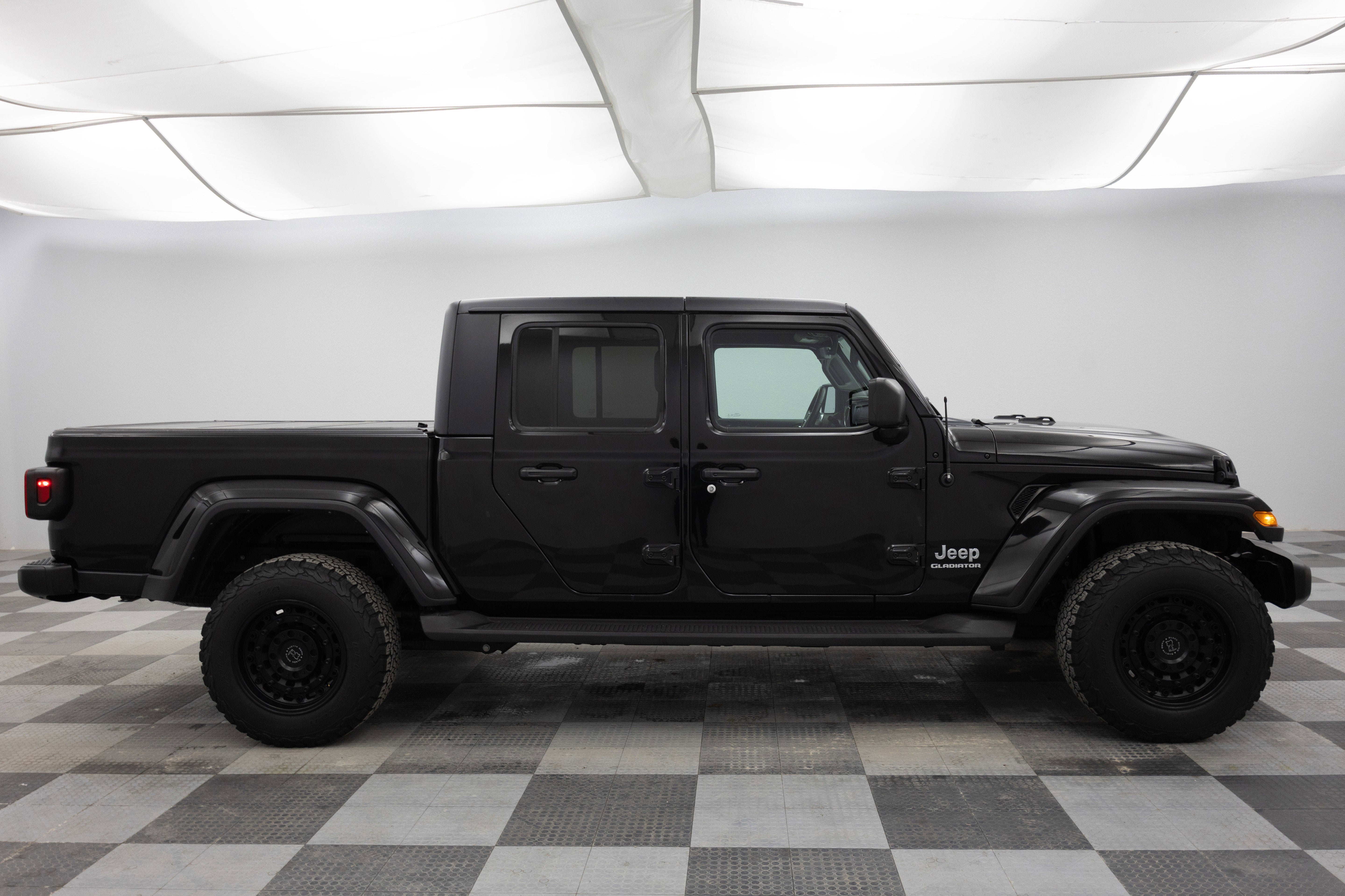 2022 Jeep Gladiator Overland