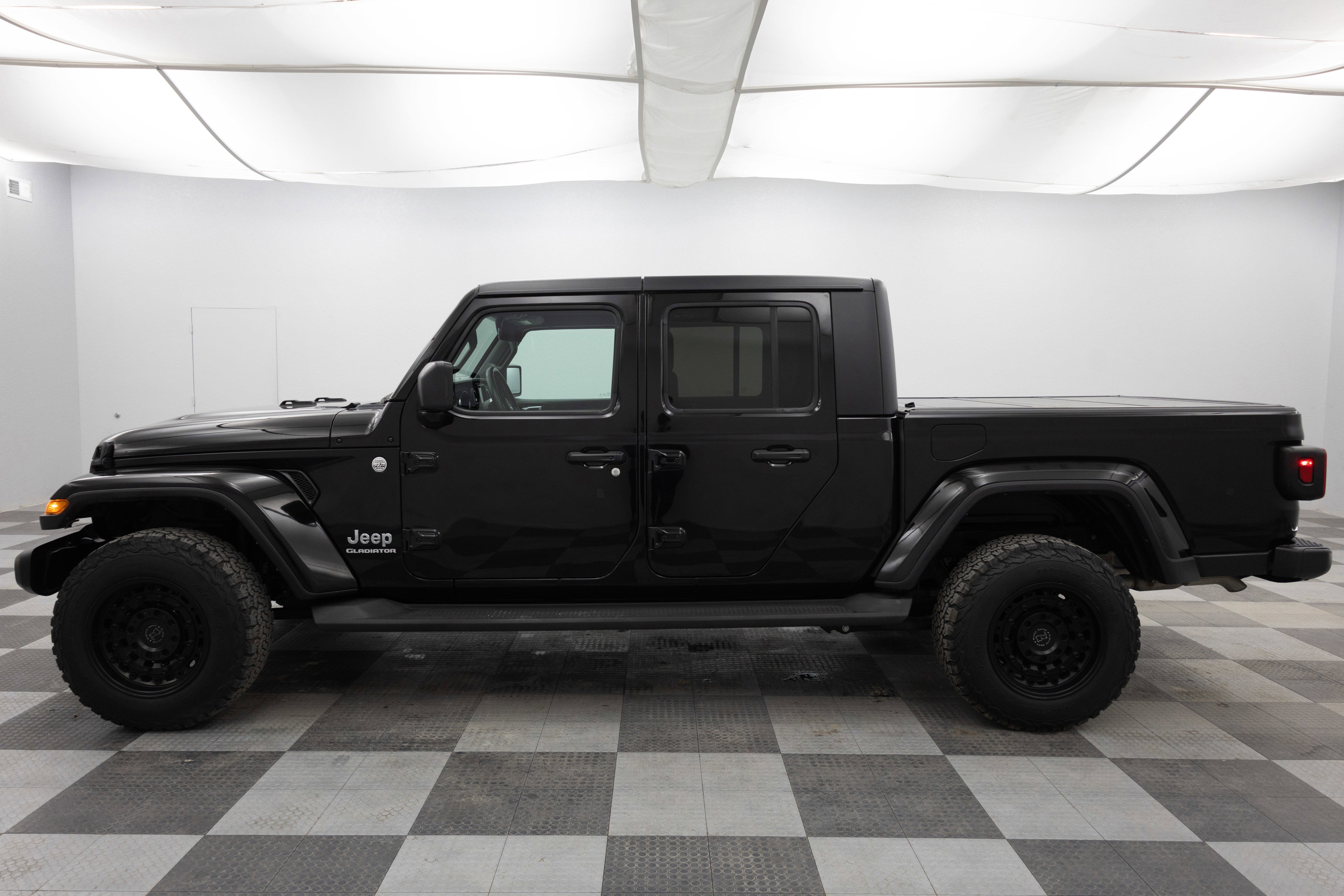 2022 Jeep Gladiator Overland
