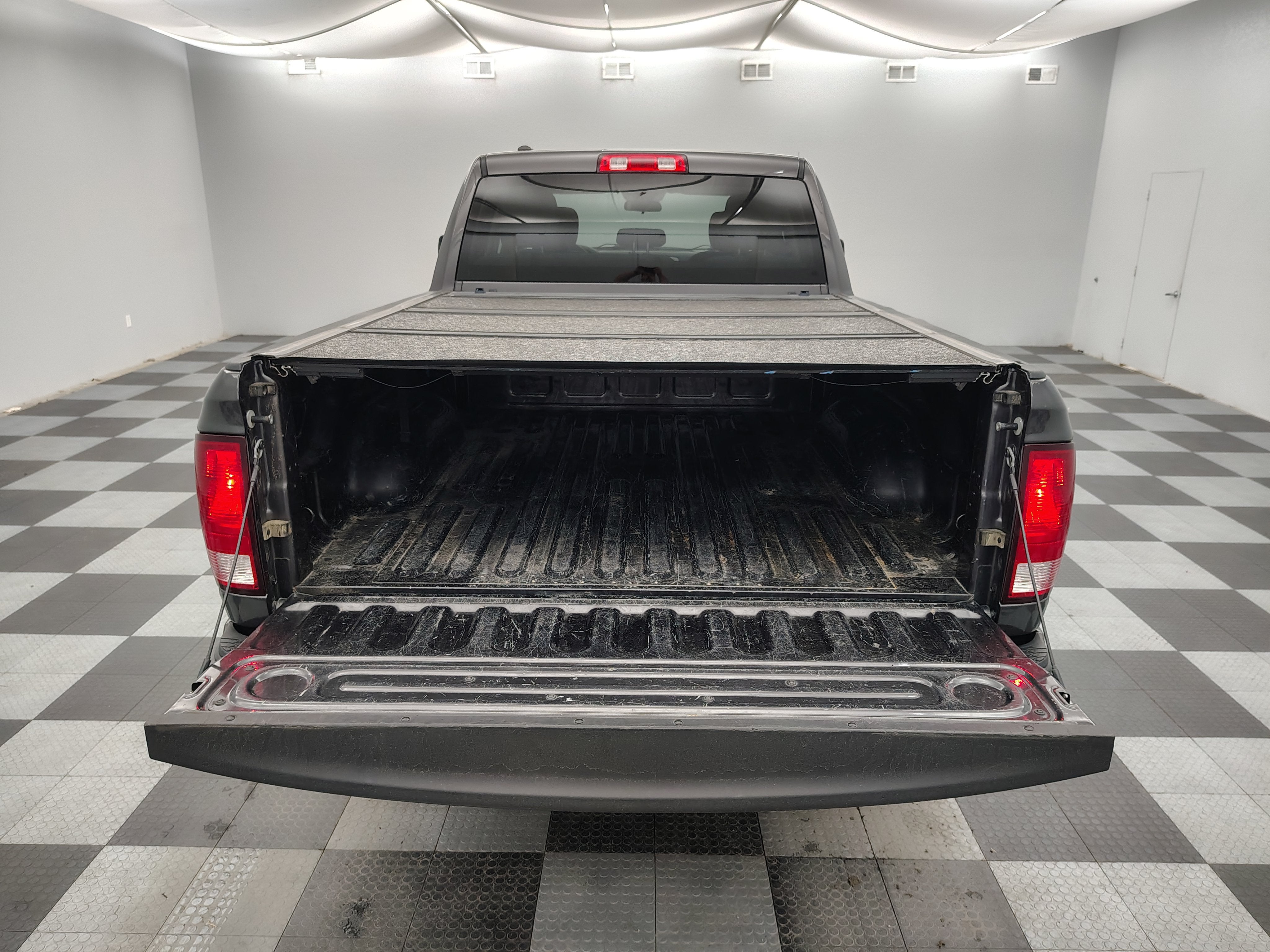 2018 RAM 1500 ST