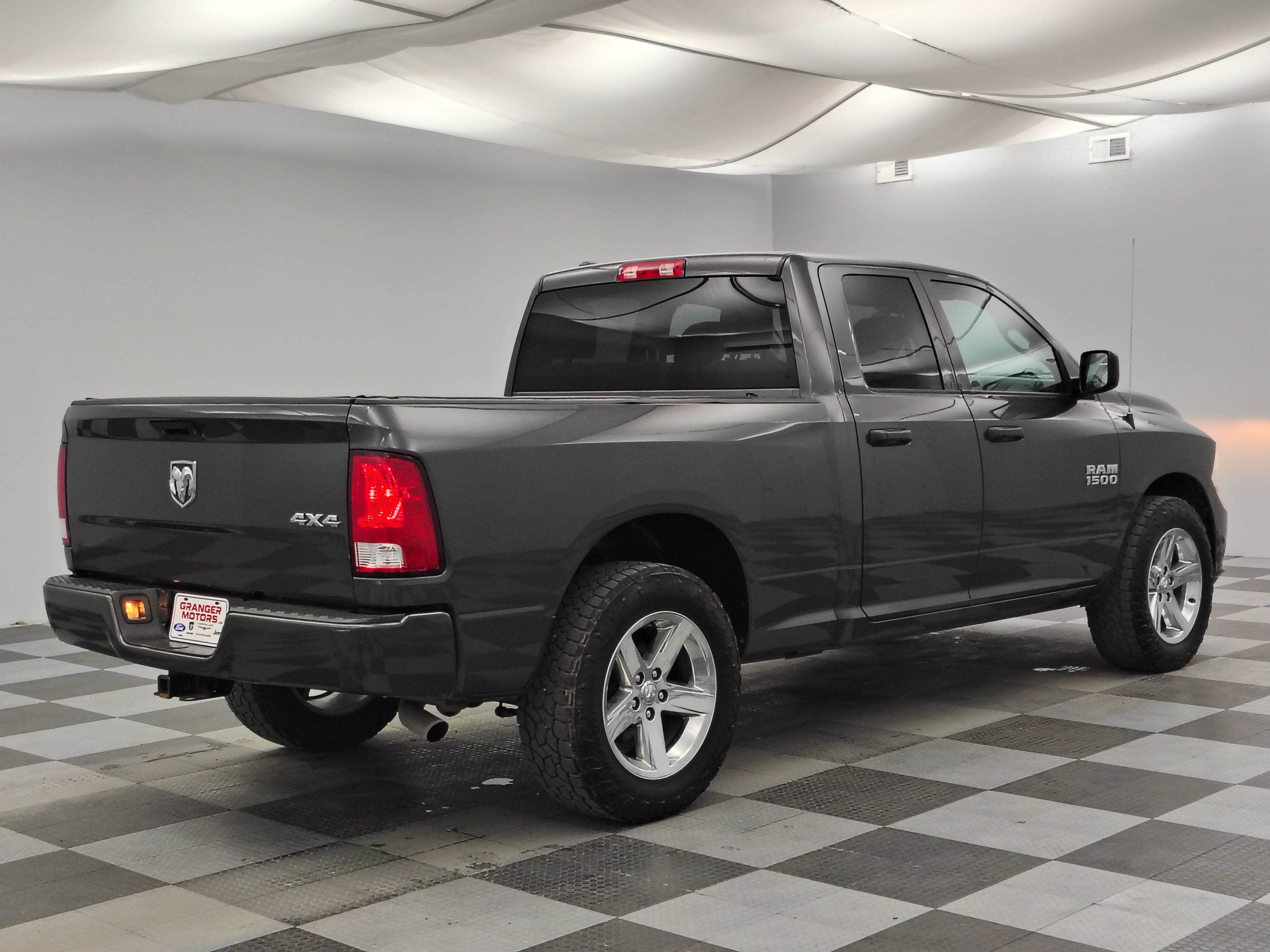 2018 RAM 1500 ST