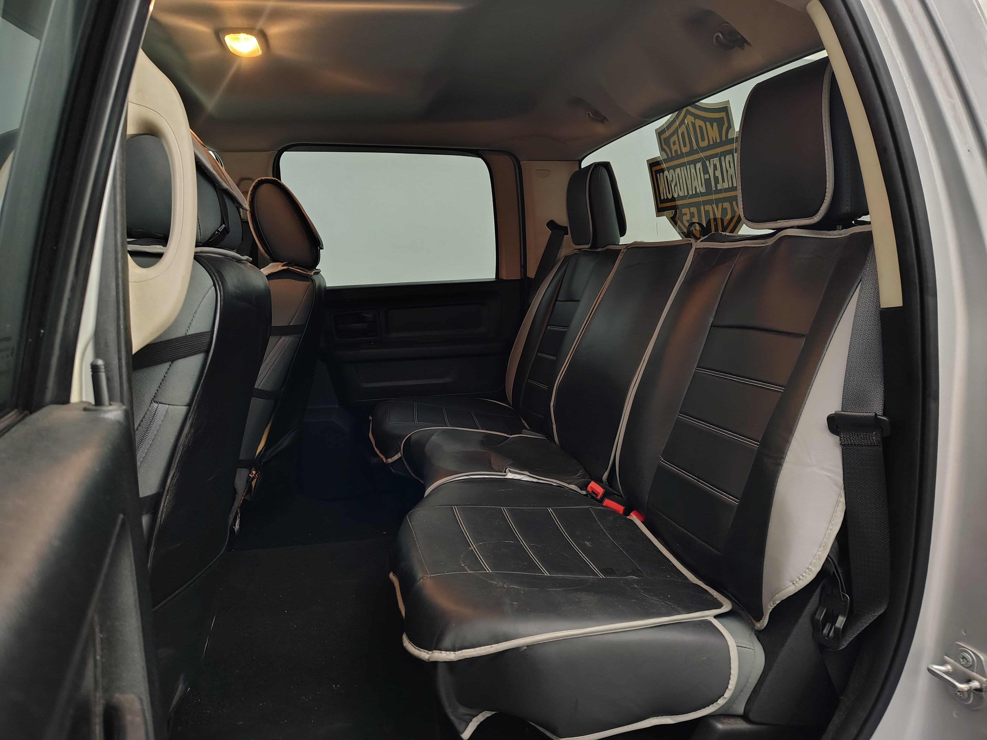 2018 RAM 1500 ST