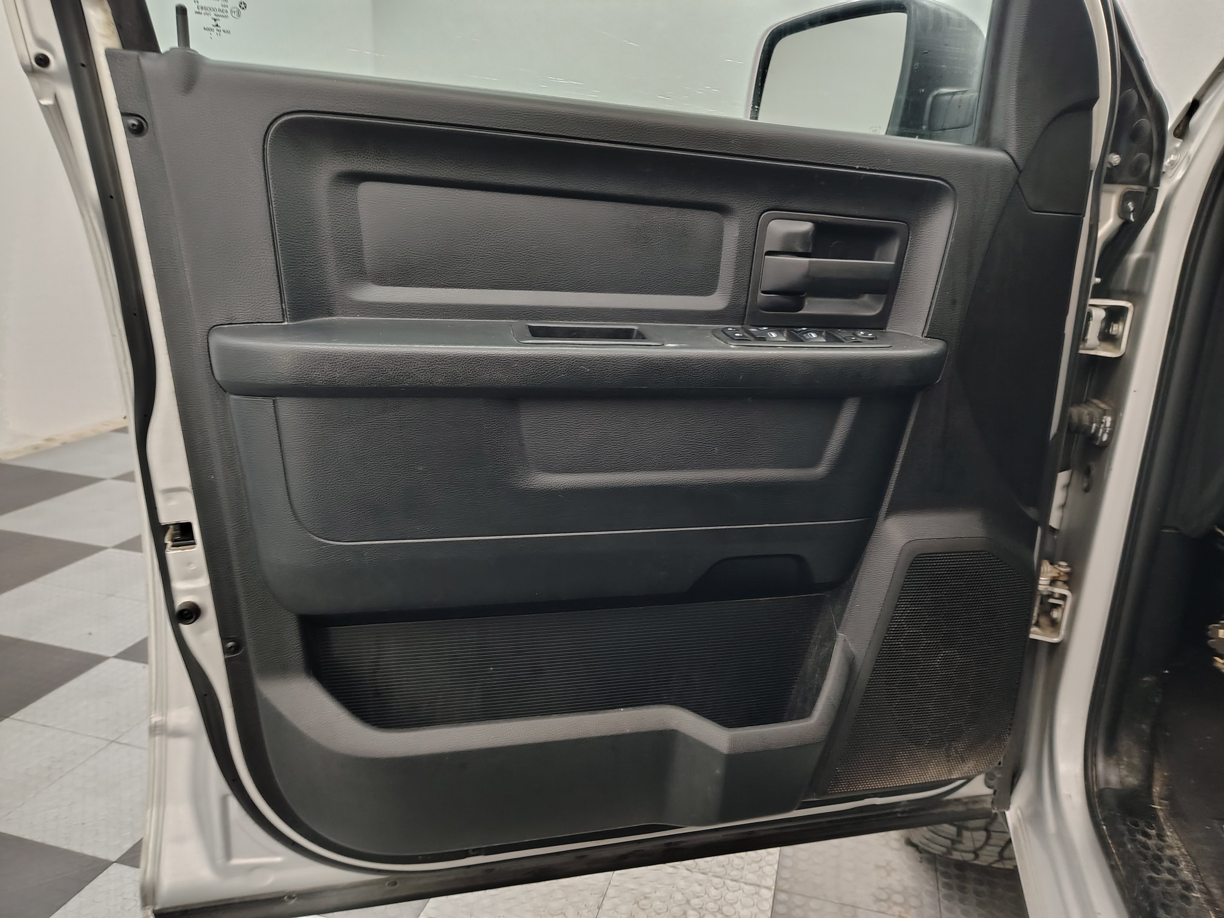 2018 RAM 1500 ST