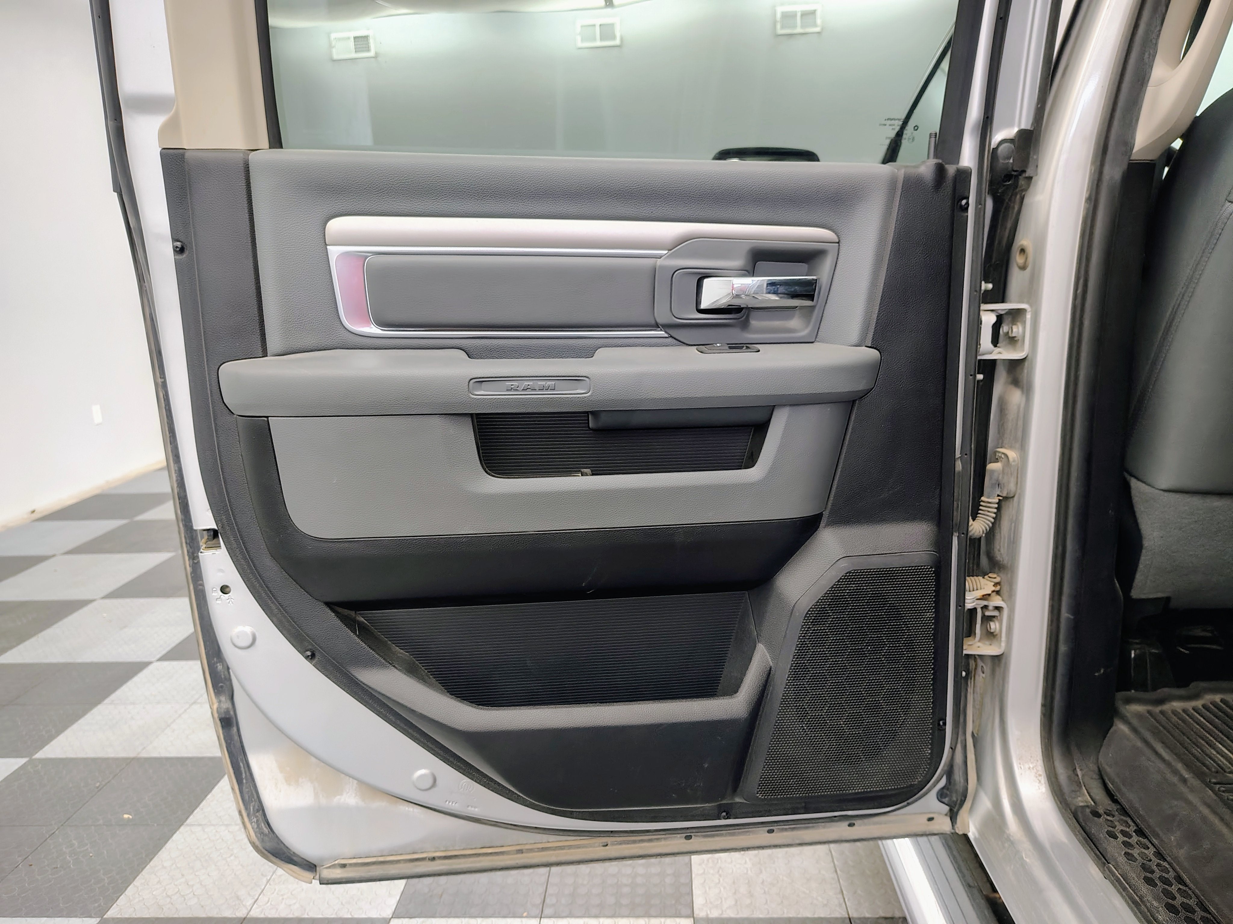 2014 RAM 1500 SLT
