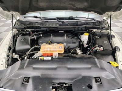 2018 RAM 1500 Laramie Crew Cab 4x4 5'7' Box