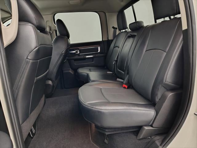 2018 RAM 1500 Laramie Crew Cab 4x4 5'7' Box