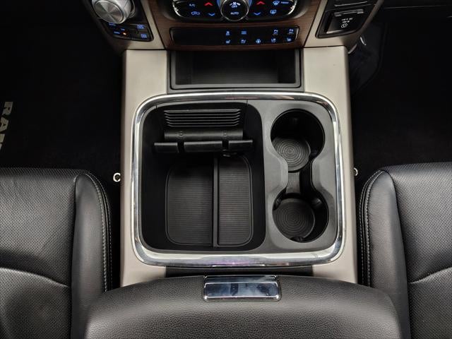 2018 RAM 1500 Laramie Crew Cab 4x4 5'7' Box