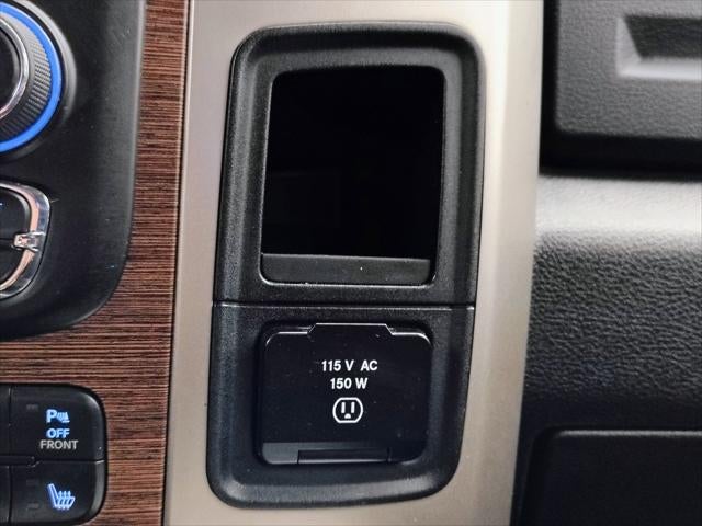2018 RAM 1500 Laramie Crew Cab 4x4 5'7' Box
