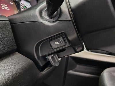 2018 RAM 1500 Laramie Crew Cab 4x4 5'7' Box