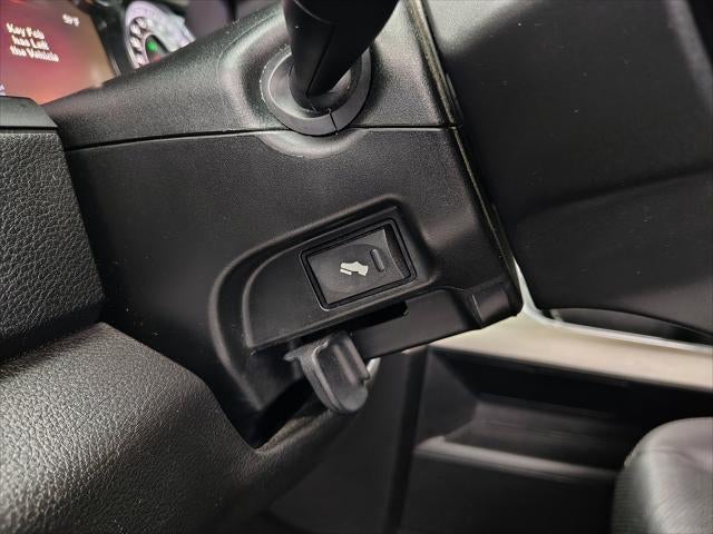 2018 RAM 1500 Laramie Crew Cab 4x4 5'7' Box
