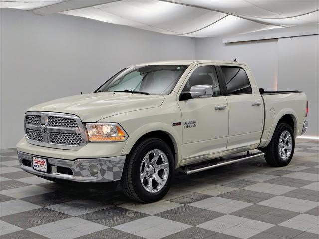 2018 RAM 1500 Laramie Crew Cab 4x4 5'7' Box