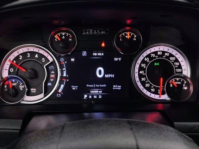 2018 RAM 1500 Laramie Crew Cab 4x4 5'7' Box