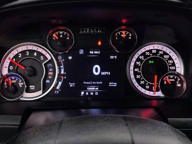 2018 RAM 1500 Laramie Crew Cab 4x4 5'7' Box