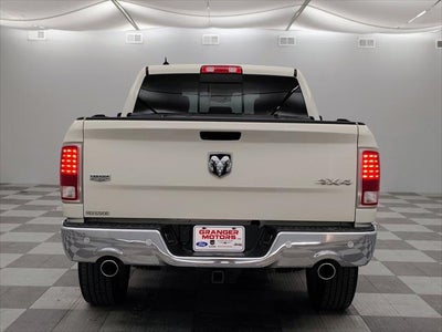 2018 RAM 1500 Laramie Crew Cab 4x4 5'7' Box