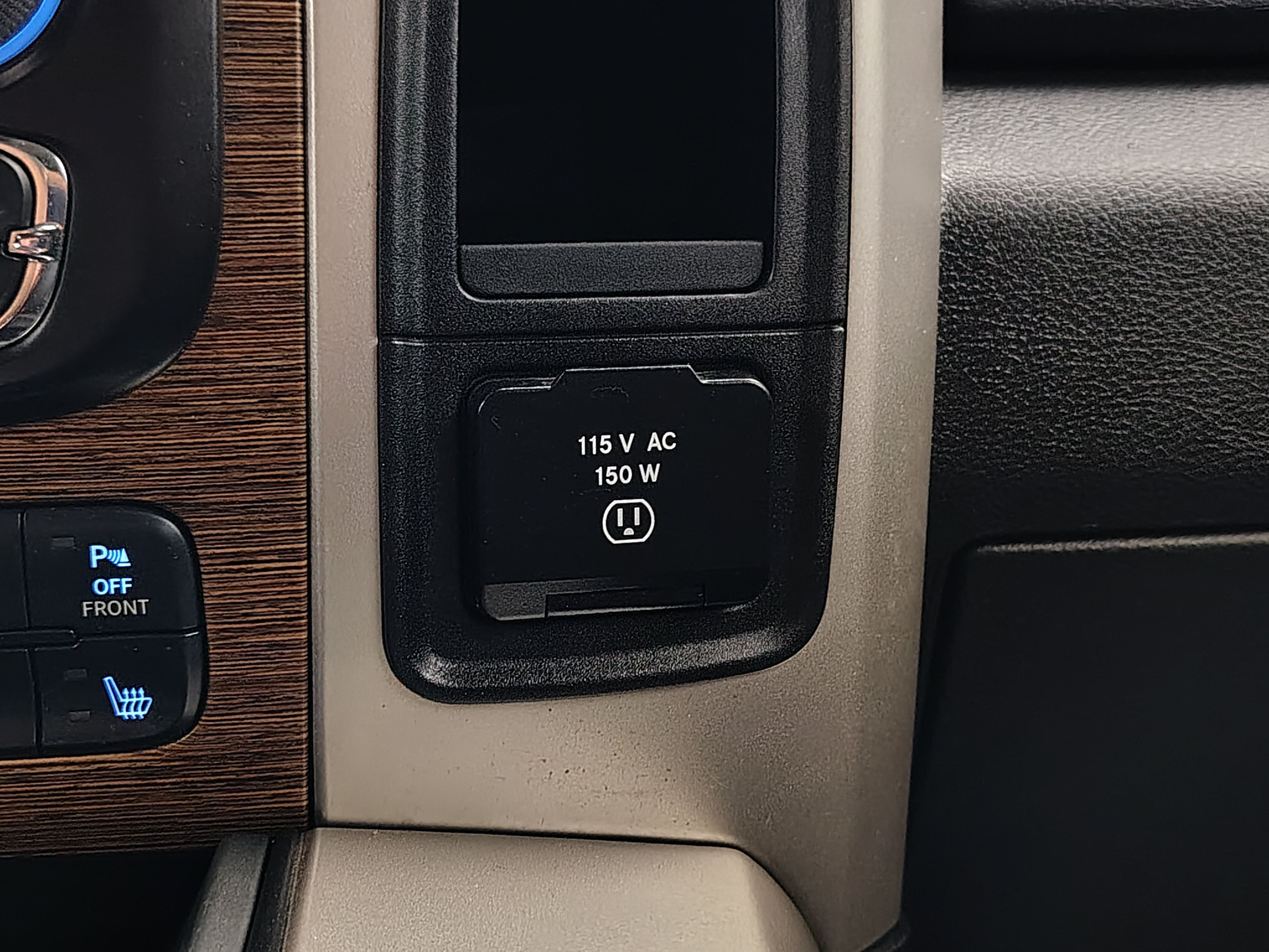 2017 RAM 1500 Laramie