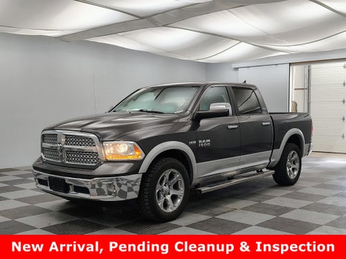 2017 RAM 1500 Laramie Crew Cab 4x4 5'7' Box