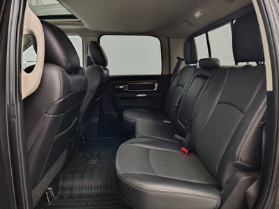 2017 RAM 1500 Laramie Crew Cab 4x4 5'7' Box