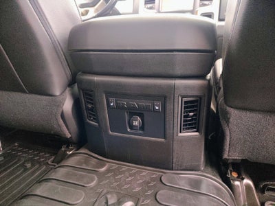 2017 RAM 1500 Laramie Crew Cab 4x4 5'7' Box