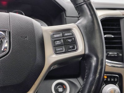 2017 RAM 1500 Laramie Crew Cab 4x4 5'7' Box