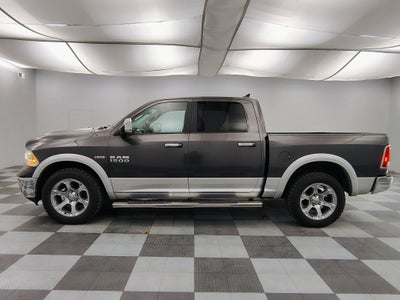 2017 RAM 1500 Laramie Crew Cab 4x4 5'7' Box