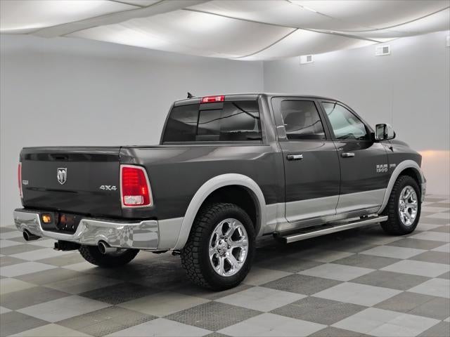 2017 RAM 1500 Laramie Crew Cab 4x4 5'7' Box