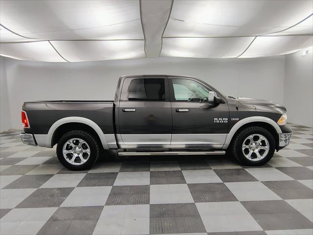 2017 RAM 1500 Laramie Crew Cab 4x4 5'7' Box