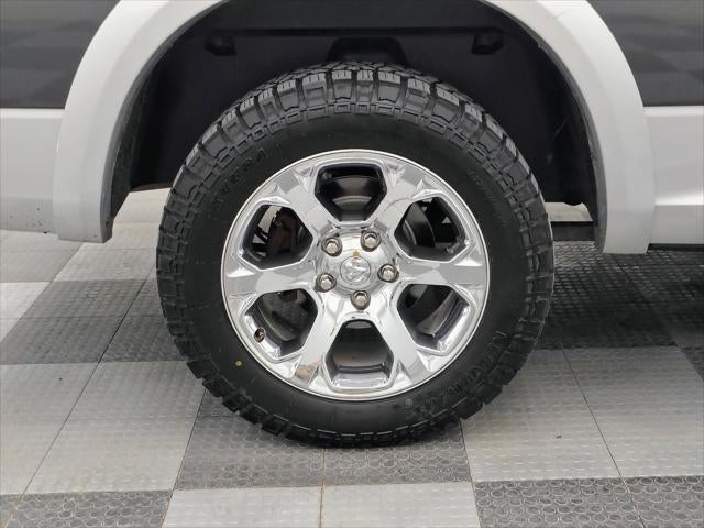 2017 RAM 1500 Laramie Crew Cab 4x4 5'7' Box