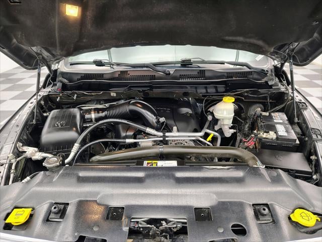 2017 RAM 1500 Laramie Crew Cab 4x4 5'7' Box