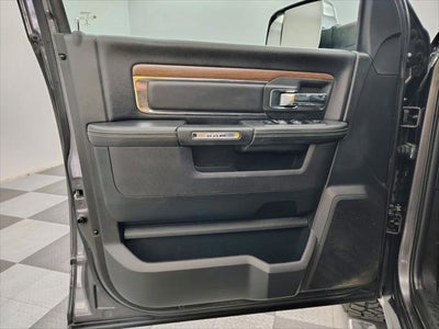 2017 RAM 1500 Laramie Crew Cab 4x4 5'7' Box