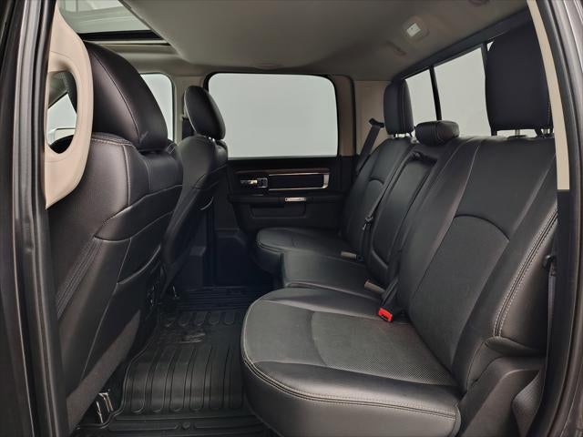 2017 RAM 1500 Laramie Crew Cab 4x4 5'7' Box