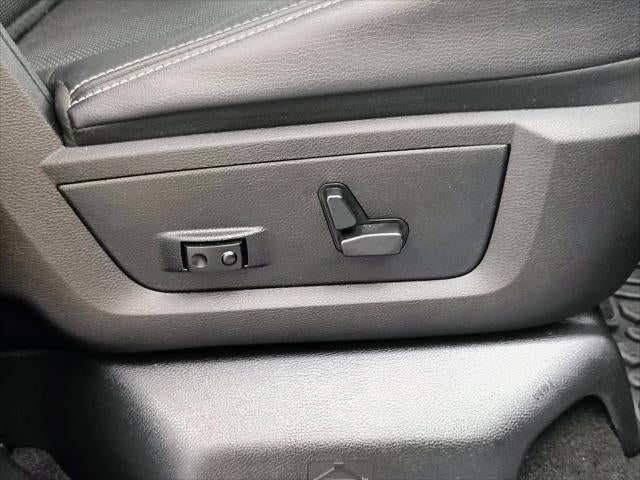 2017 RAM 1500 Laramie Crew Cab 4x4 5'7' Box