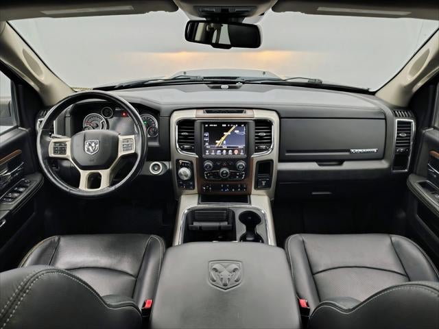 2017 RAM 1500 Laramie Crew Cab 4x4 5'7' Box