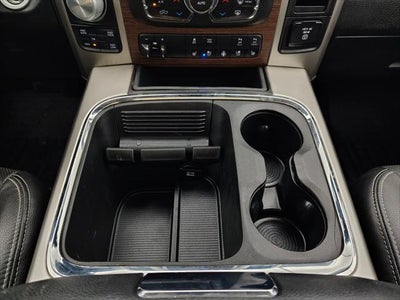 2017 RAM 1500 Laramie Crew Cab 4x4 5'7' Box