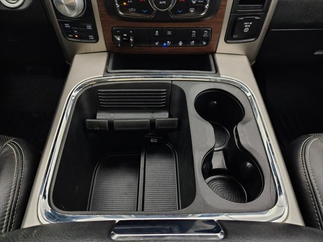 2017 RAM 1500 Laramie Crew Cab 4x4 5'7' Box