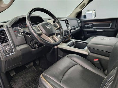 2017 RAM 1500 Laramie Crew Cab 4x4 5'7' Box