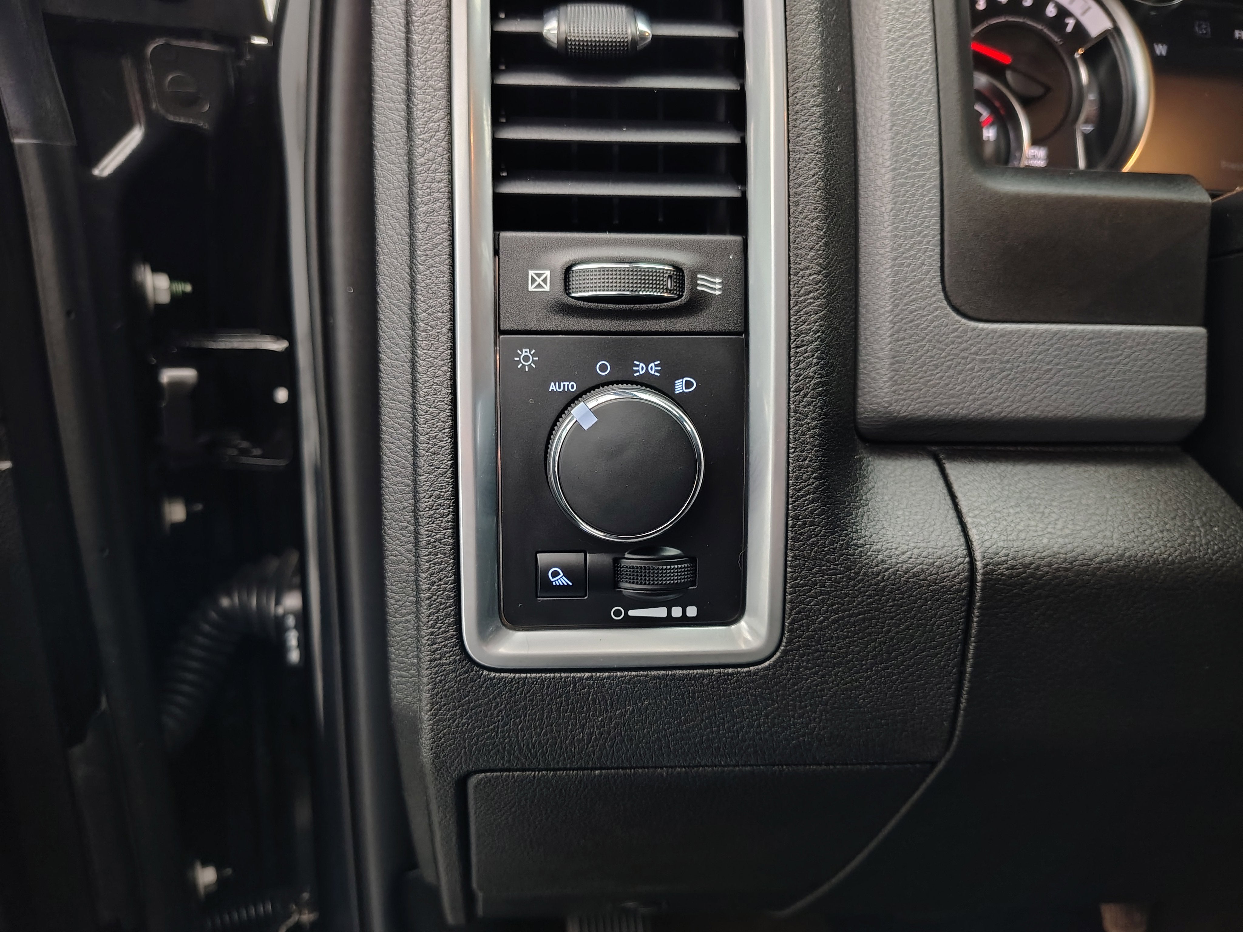 2019 RAM 1500 Classic SLT