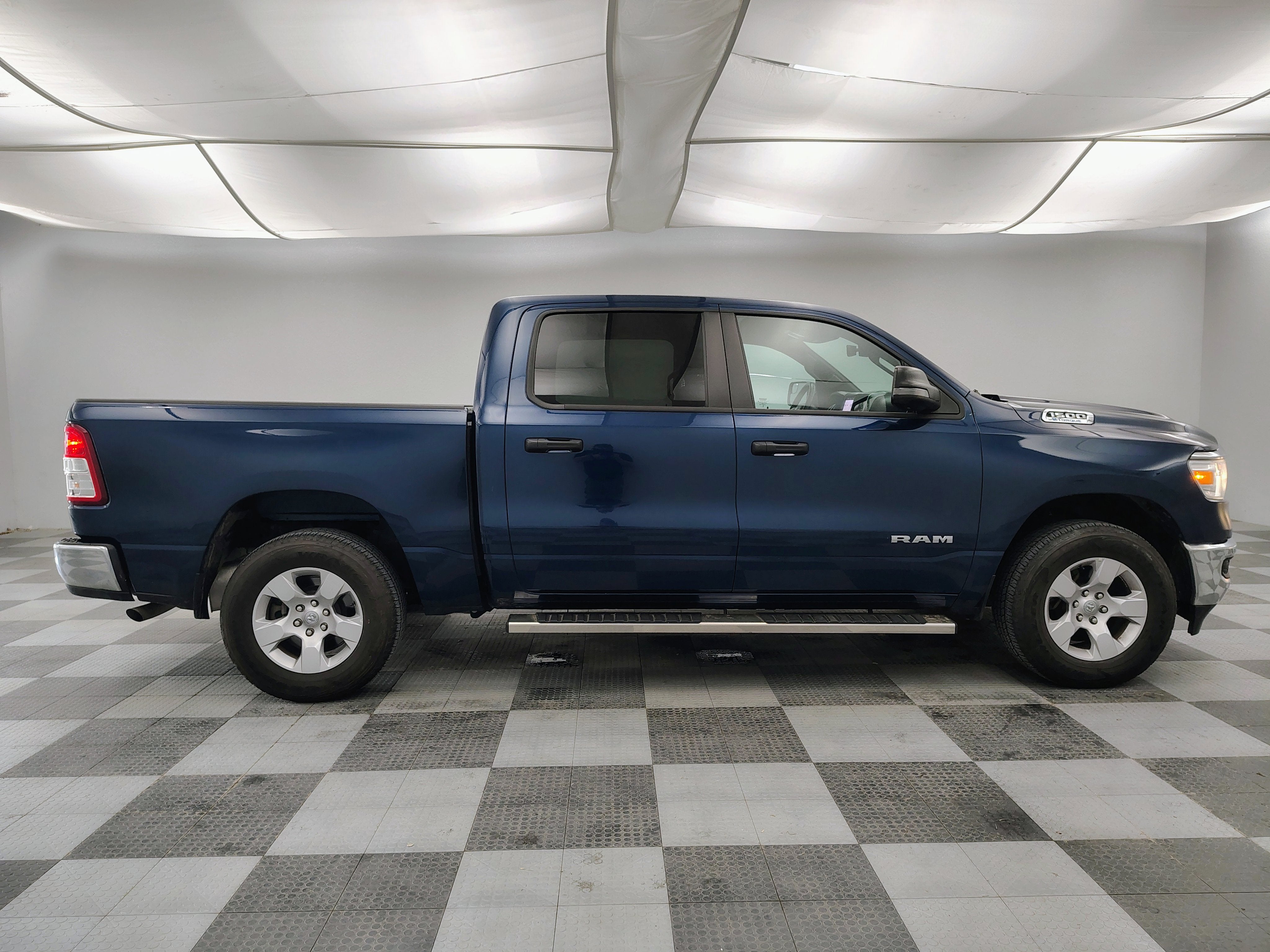 2023 RAM 1500 Big Horn Crew Cab 4x4 5'7' Box