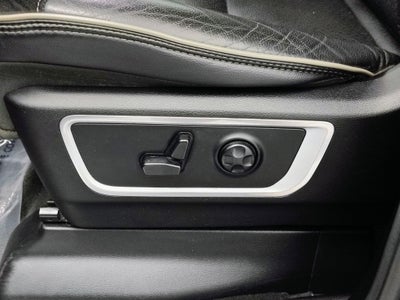 2020 RAM 1500 Laramie Crew Cab 4x4 5'7' Box