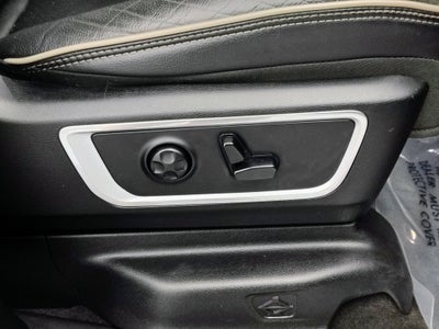 2020 RAM 1500 Laramie Crew Cab 4x4 5'7' Box