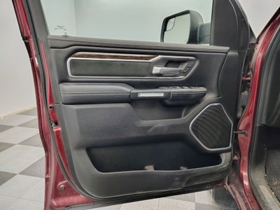 2020 RAM 1500 Laramie Crew Cab 4x4 5'7' Box