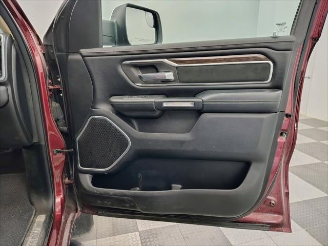 2020 RAM 1500 Laramie Crew Cab 4x4 5'7' Box
