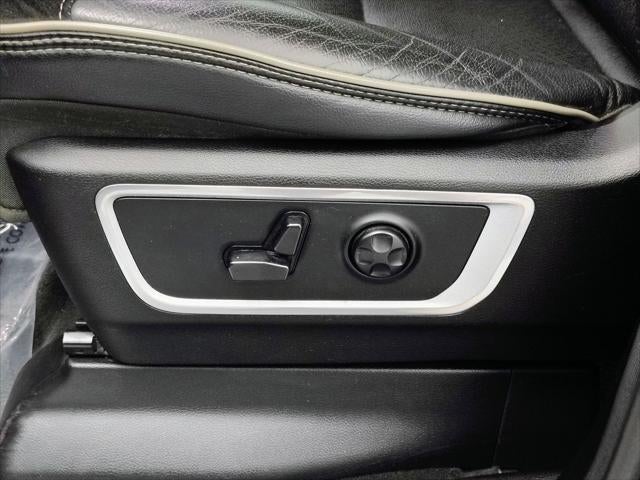 2020 RAM 1500 Laramie Crew Cab 4x4 5'7' Box