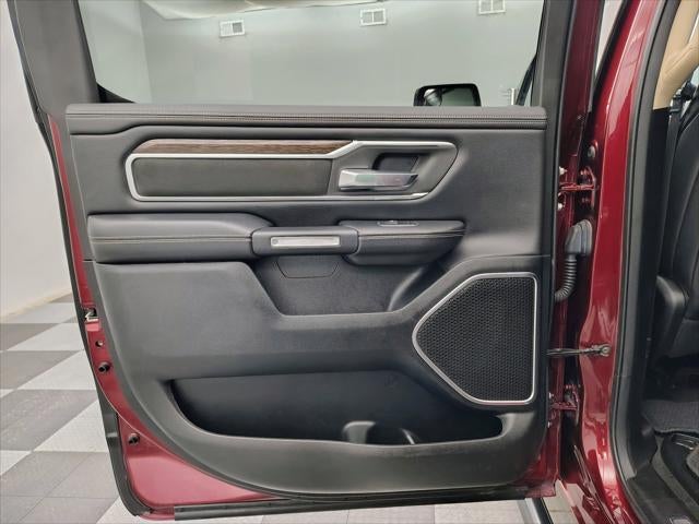 2020 RAM 1500 Laramie Crew Cab 4x4 5'7' Box