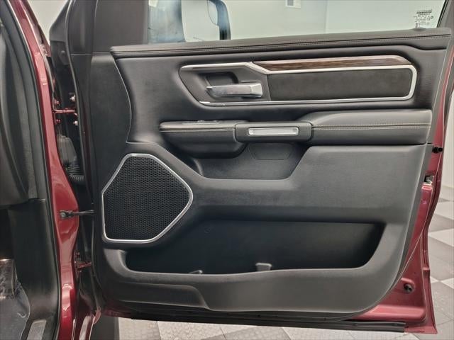 2020 RAM 1500 Laramie Crew Cab 4x4 5'7' Box