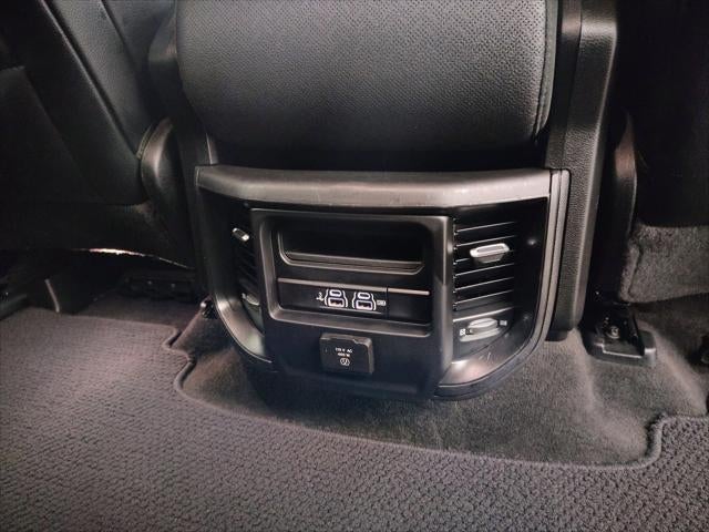 2020 RAM 1500 Laramie Crew Cab 4x4 5'7' Box