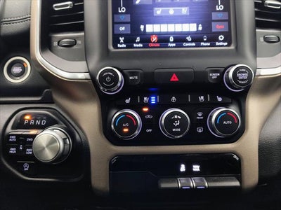 2020 RAM 1500 Laramie Crew Cab 4x4 5'7' Box