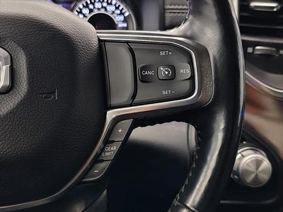 2020 RAM 1500 Laramie Crew Cab 4x4 5'7' Box